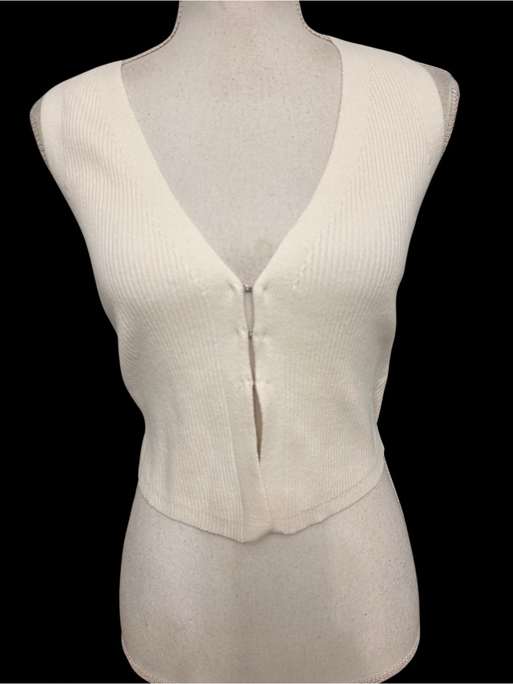 Reformation Myrtle Cream Sleeveless V-Neck Vest Top SZ Small Chic EUC - Picture 4 of 7